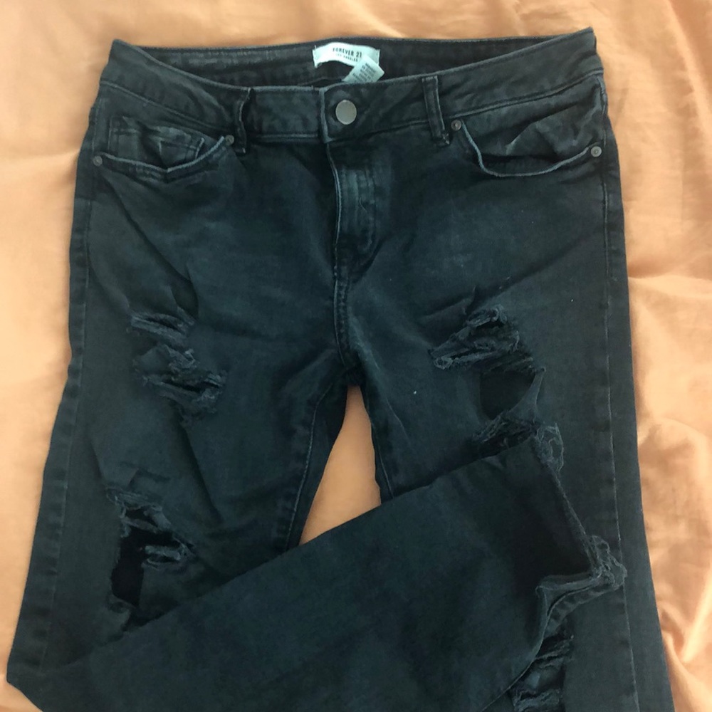 Black distressed skinny jeans